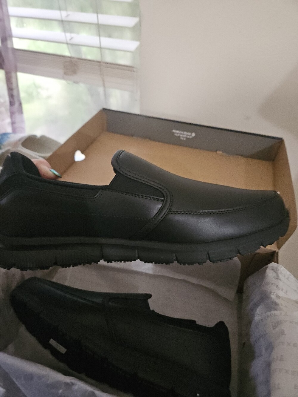 Mens Work Skechers Relaxed Fit and Memory Foam Size 12 - Picture 9 of 9